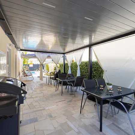 Moderni Studio *
